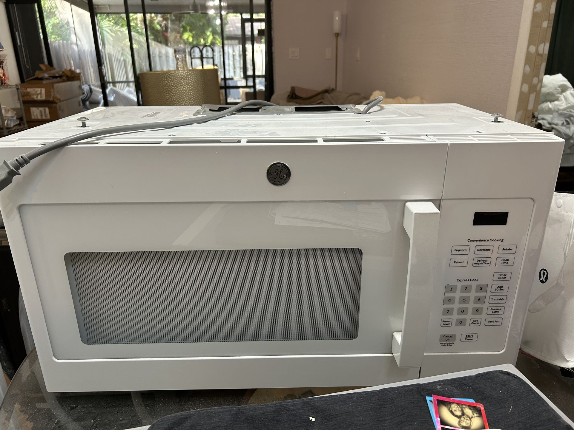 GE white Microwave Over Range