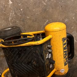 Dewalt Compressor 