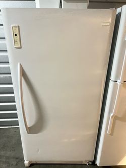 🫐 Frigidaire Upright Freezer White (FREE DELIVERY/ WARRANTY)