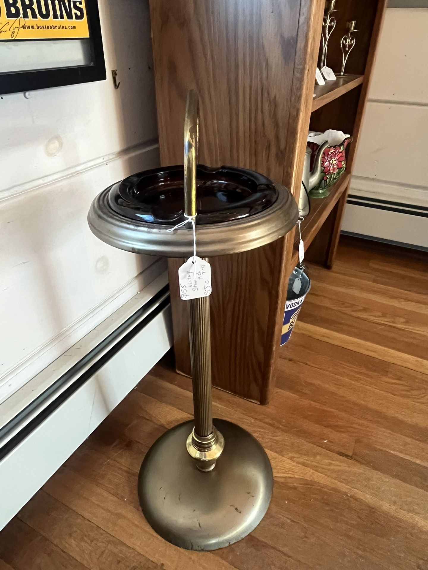 Vintage brass ash tray stand with amber glass ash tray 29 in