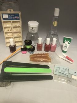 Awesome bundle to make acrylic nails only $29.
