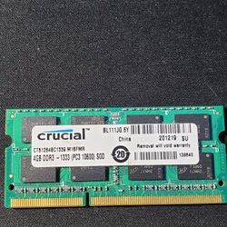 Crucial 4GB PC3-10600 DDR3-1333MHz non-ECC Unbuffered CL9 204-Pin SoDimm Dual Rank Memory Module