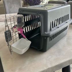 Small Pet Carrier for Dogs & Cats. Travel Pet Carrier.