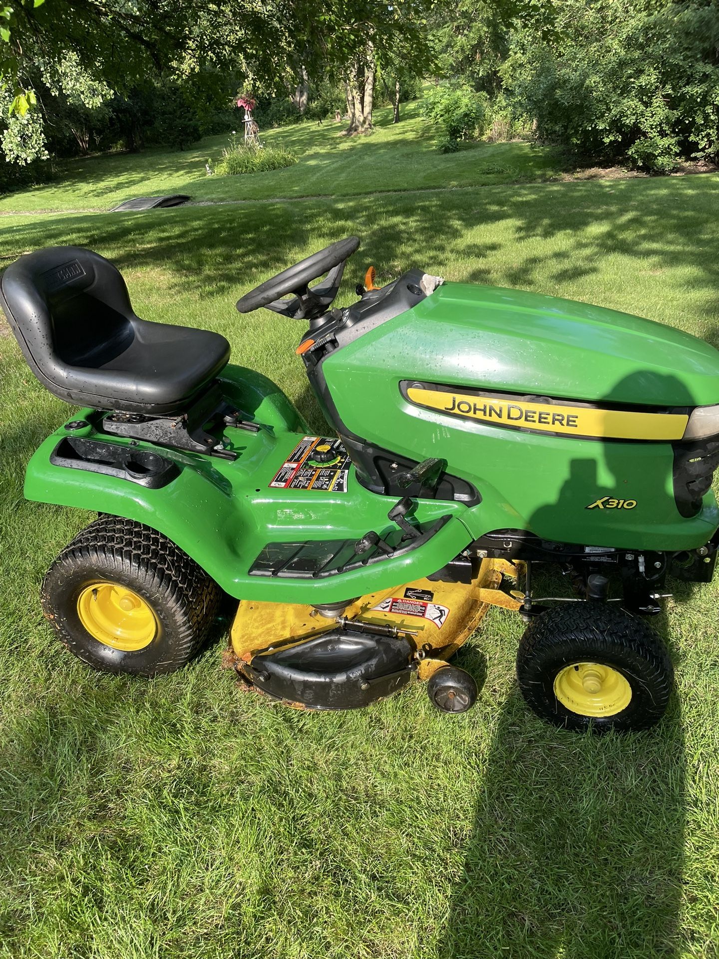 John Deere Tractor X310