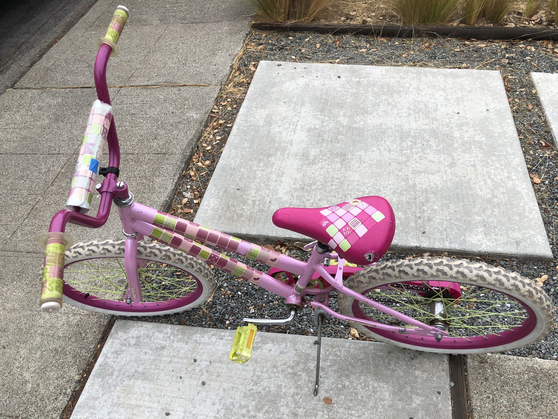 Girls Huffy Bike