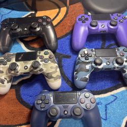 PS4 Controllers 