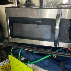 Frigidaire Microwave Like New $125