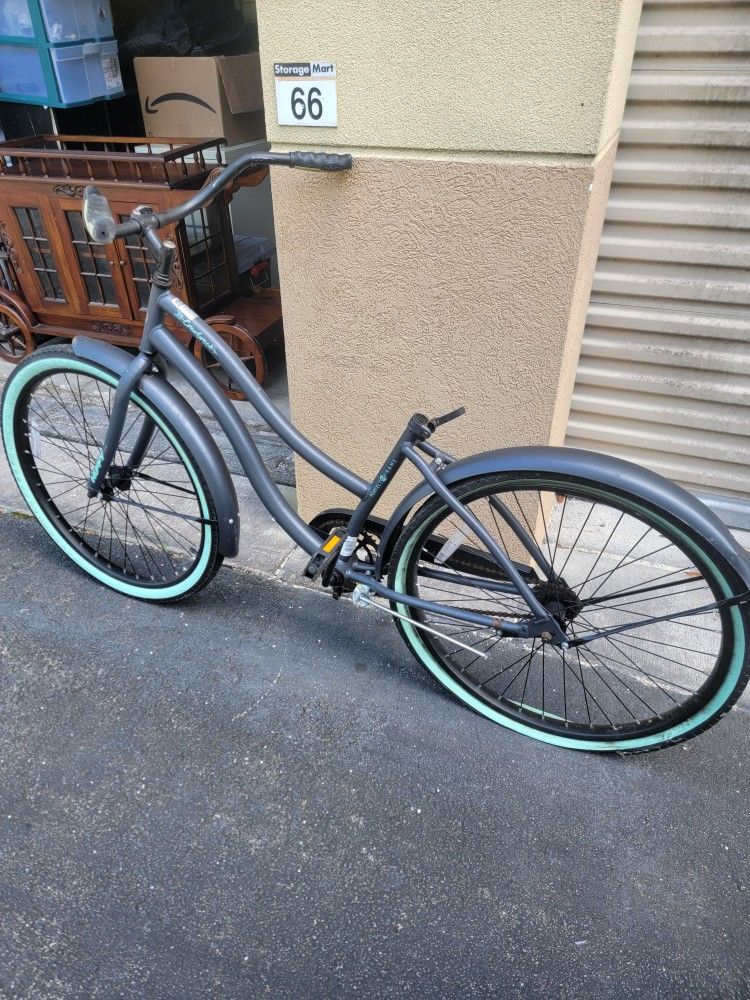 26L Cranbrook Cruiser Bicycle Bike Missing Seat Good Condition Overall