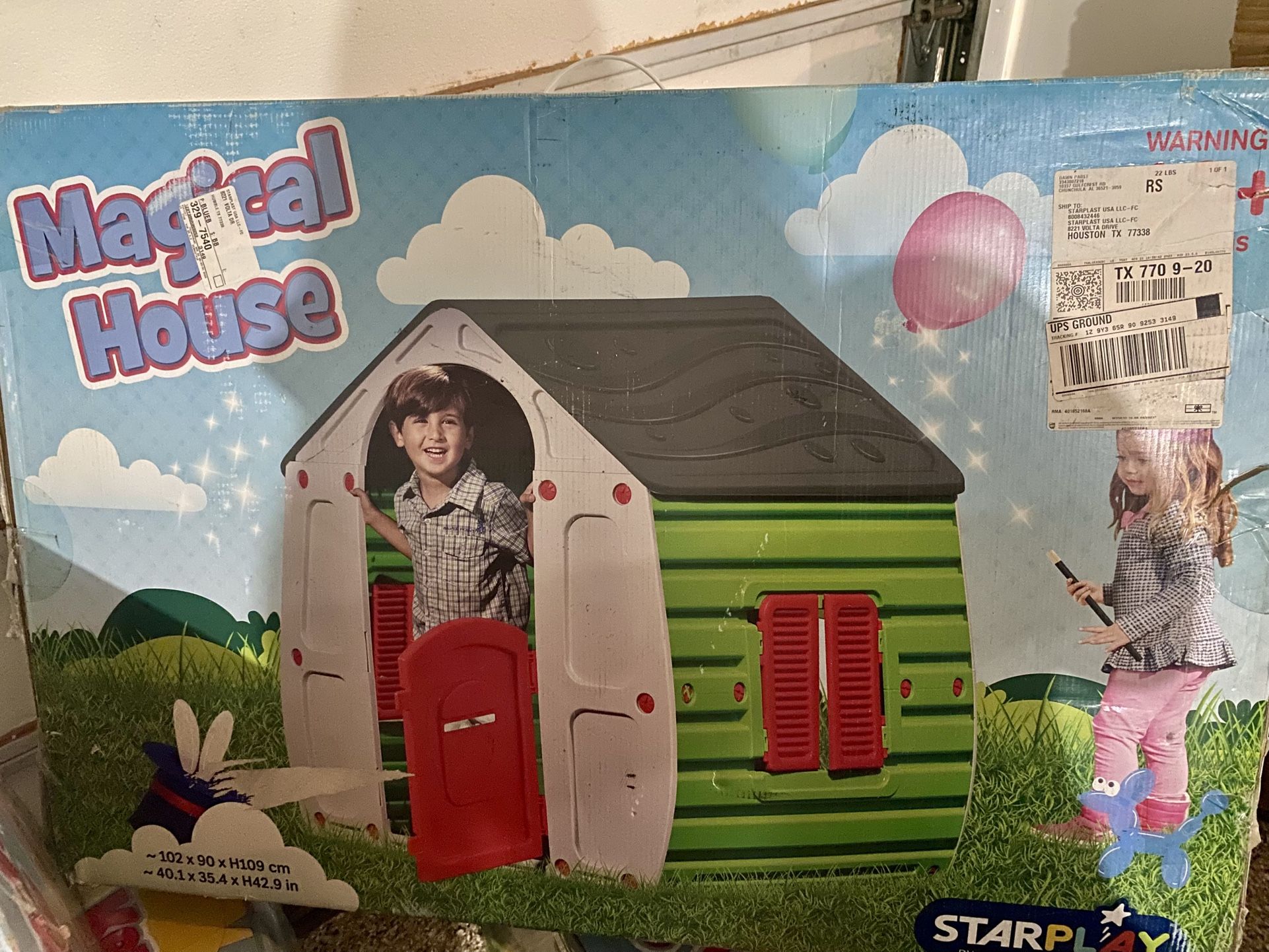 Kids playhouse