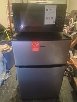 Mini fridge and microwave