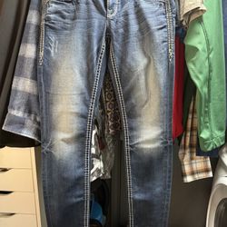 Women’s Rock Revival Jeans