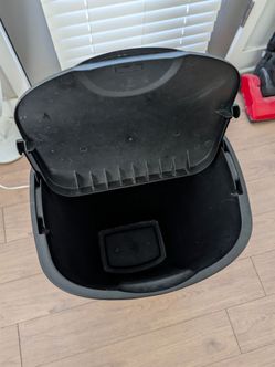 Sterilite Black Plastic Trash Can with Lid
