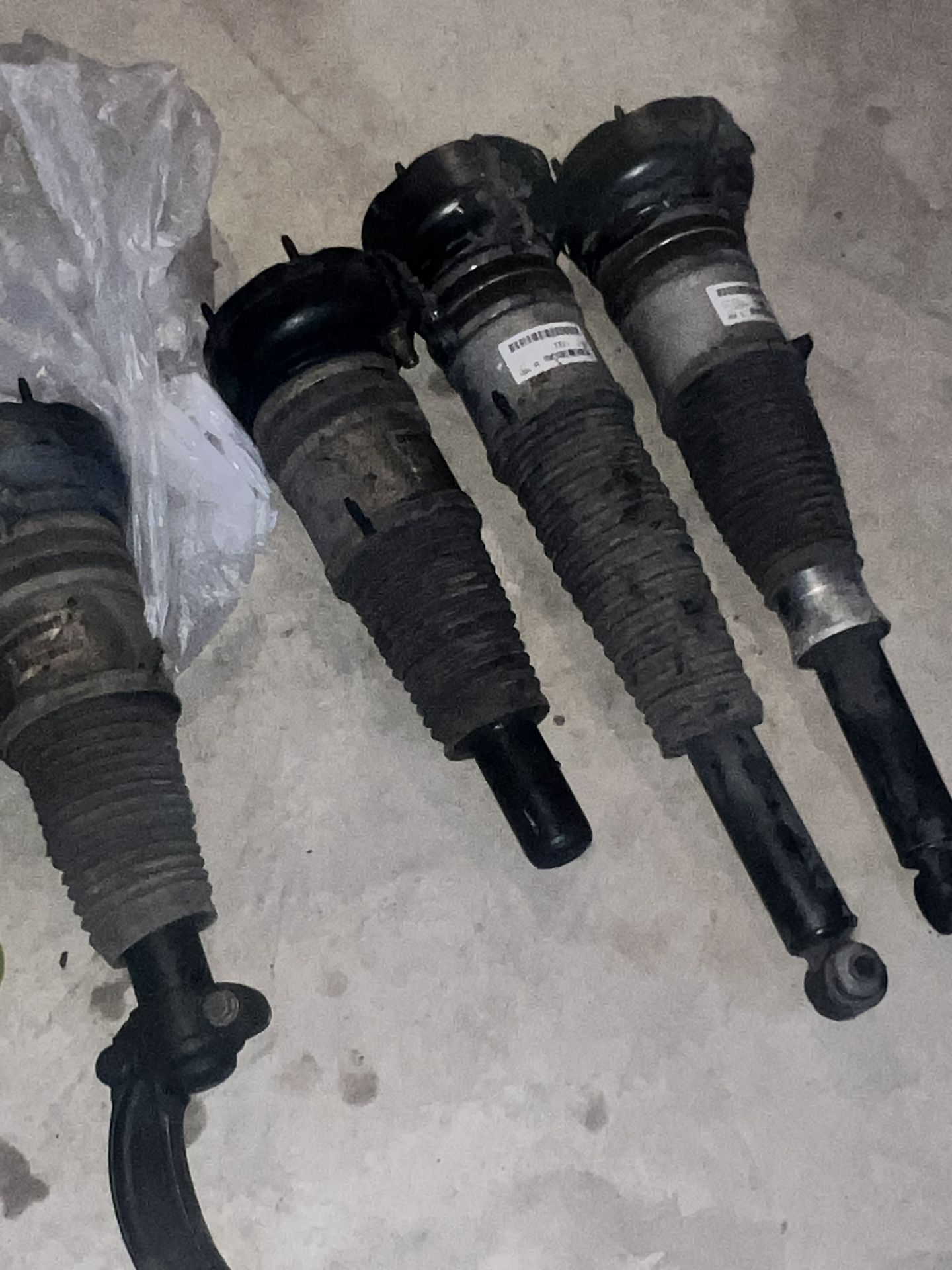 Audi A8 / A8L Air Struts Front And Rear 09-19