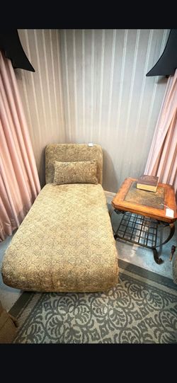 3-Piece Living Room Set – Vintage Recliner, Chaise Lounge & Stone Top End Table