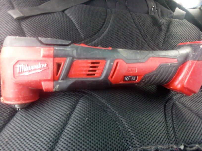 Milwaukee M18 Multi Tool