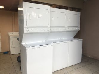 Stackable washer/dryers in amazing condition!!