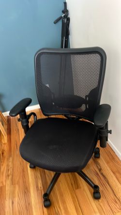 Office ergonomic desk chair
