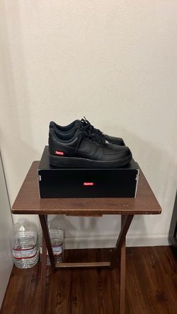 Air Force 1 Low “Black Supreme” Size 8.5