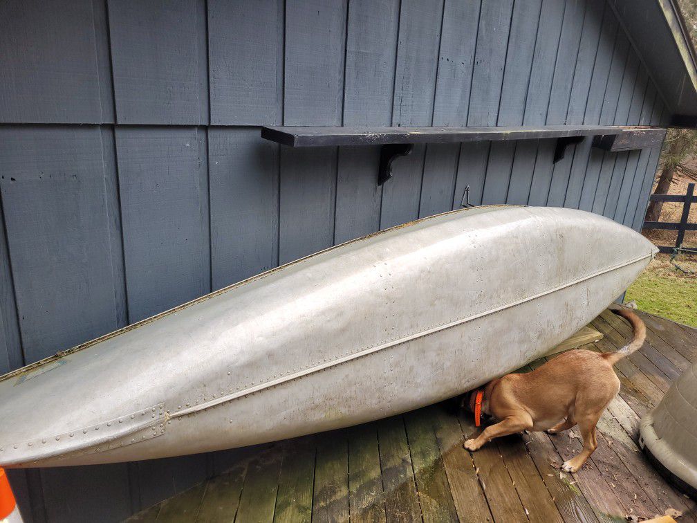 17 Foot Aluminum Canoe 
