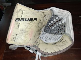 Bauer Vapor glove