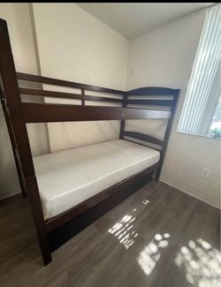 Bunk bed