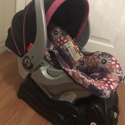 Baby Trend Infant Car seat  With Base