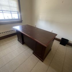 Desk Available for Free