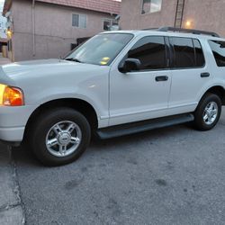 2005 Ford Explorer