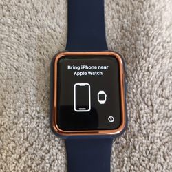Apple Watch Series 3  42mm 40$