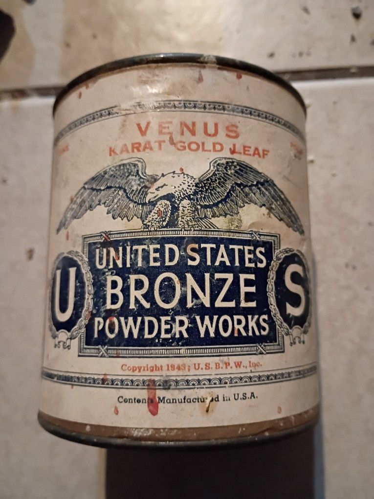 One Pound Vintage (1943 Copyrighted) United States Bronze Powder Works Venus Karat Gold Leaf Tin Can And Contents