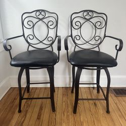 🔥 Must-See Modern Swivel Chairs – Leather + Metal, Like New!