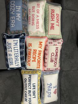 Embroidery Pillow Set