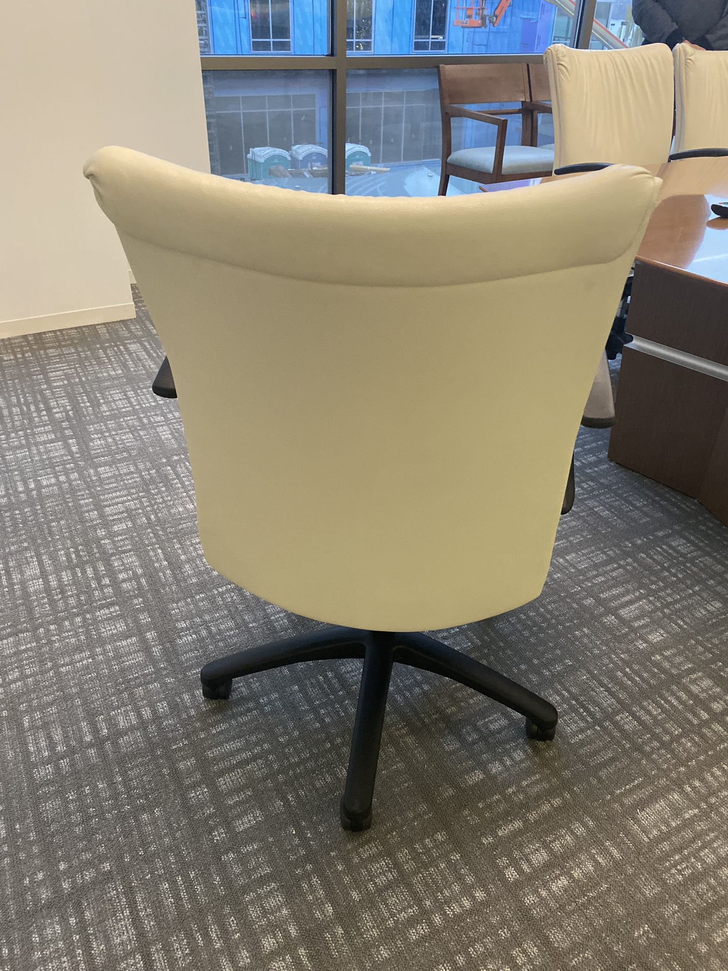 White Leather Office Chairs (17)