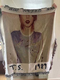 Taylor swift 1989 world tour blanket