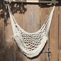 BRAND NEW ROPE HAMMOCK CHAIR 
