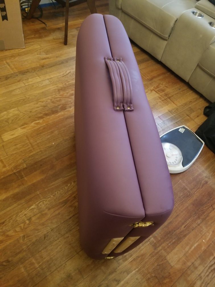 Massage table