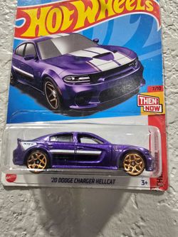 Hotwheels 20 Dodge Charger Hellcat