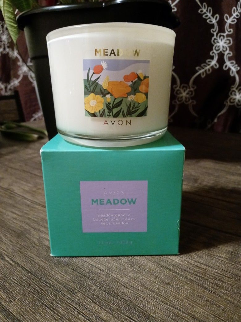 Avon Meadow Candle 