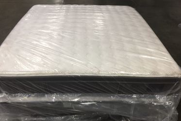 New King Stearns and Foster Pillowtop Mattress