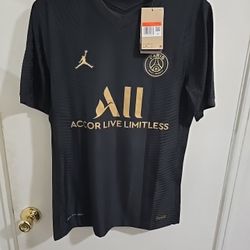 PSG PLAYER EDITION JERSEY. 