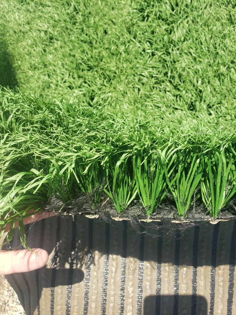 300 sqft. For 180 / very nice used artificial grass / synthetic grass