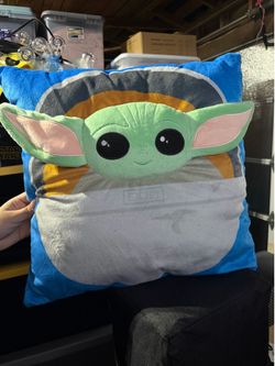 Star Wars Baby Yoda Pillow