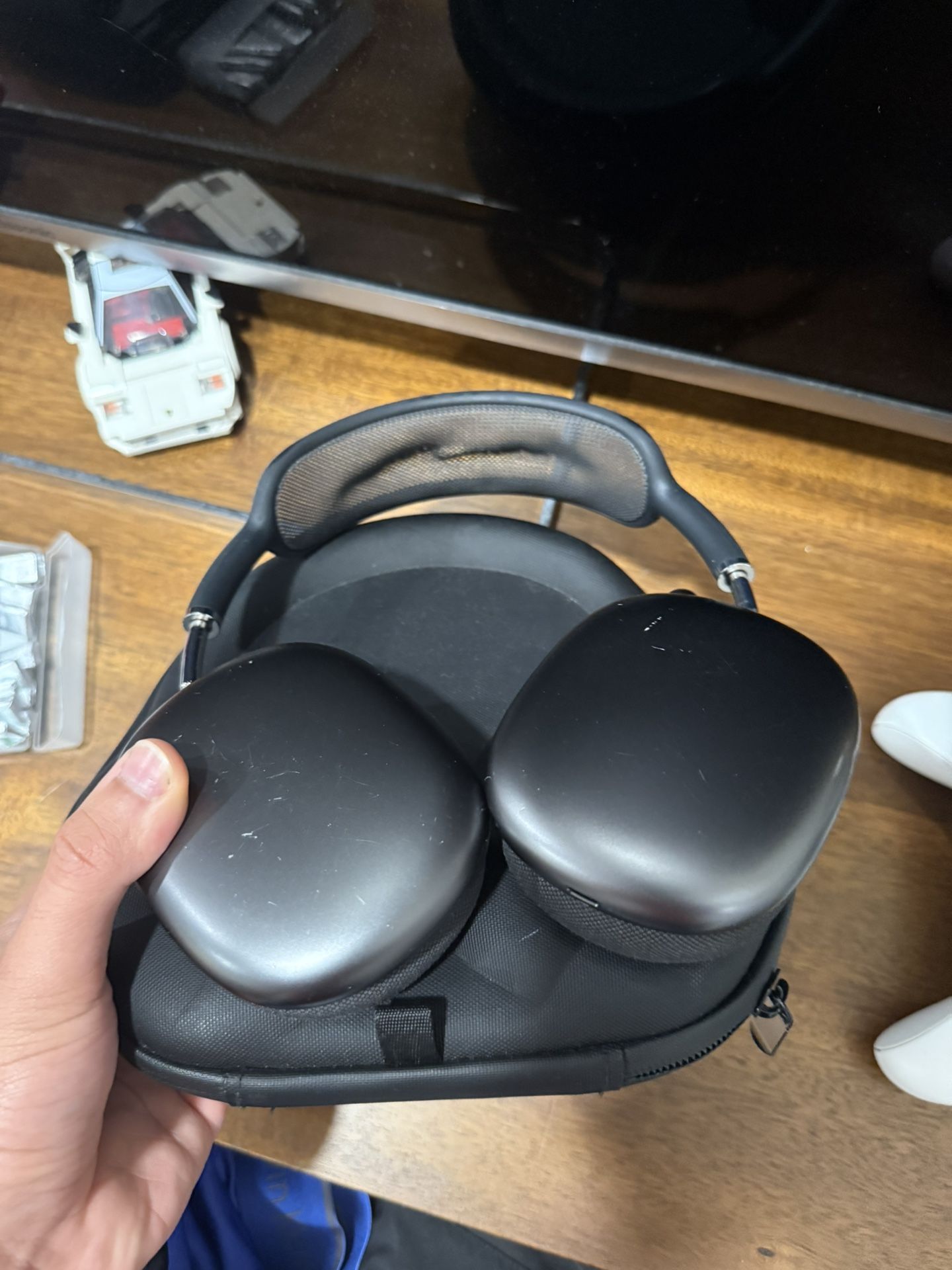 100% Authentic AirPod maxs