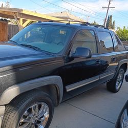 2005 Chevy Avalanche
