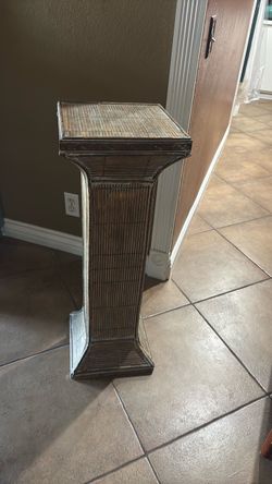 Wicker Rattan Pedestal Plant Stand