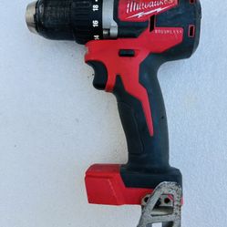 Milwaukee 2801-20 M18 Brushless 1/2" Cordless Drill/Driver ( TOOL ONLY )