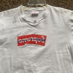 Supreme T-shirt
