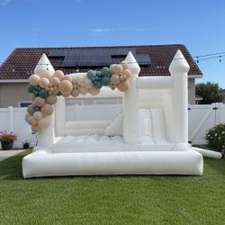 Bounce House 