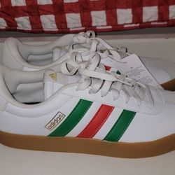 New Men Adidas Size 11.5