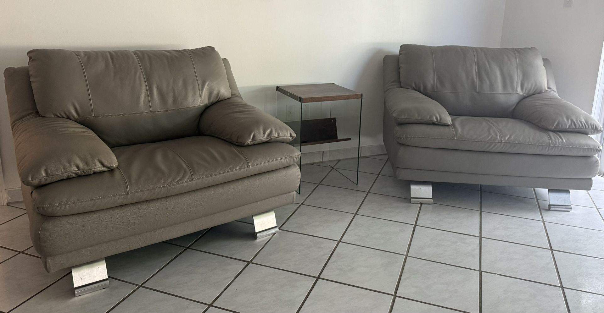 Accent Chair And Coffee Table